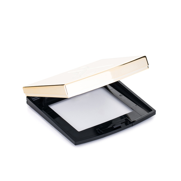 Artistry Exact Fit Powder Foundation Compact, Produk #216745, Tempat bedak padat, dengan kemasan modern, yang bisa digunakan isi ulang, untuk pressed powder, dan powder foundation.